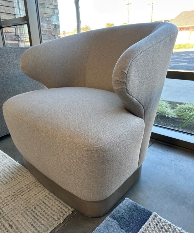 Kora swivel chair in room setting